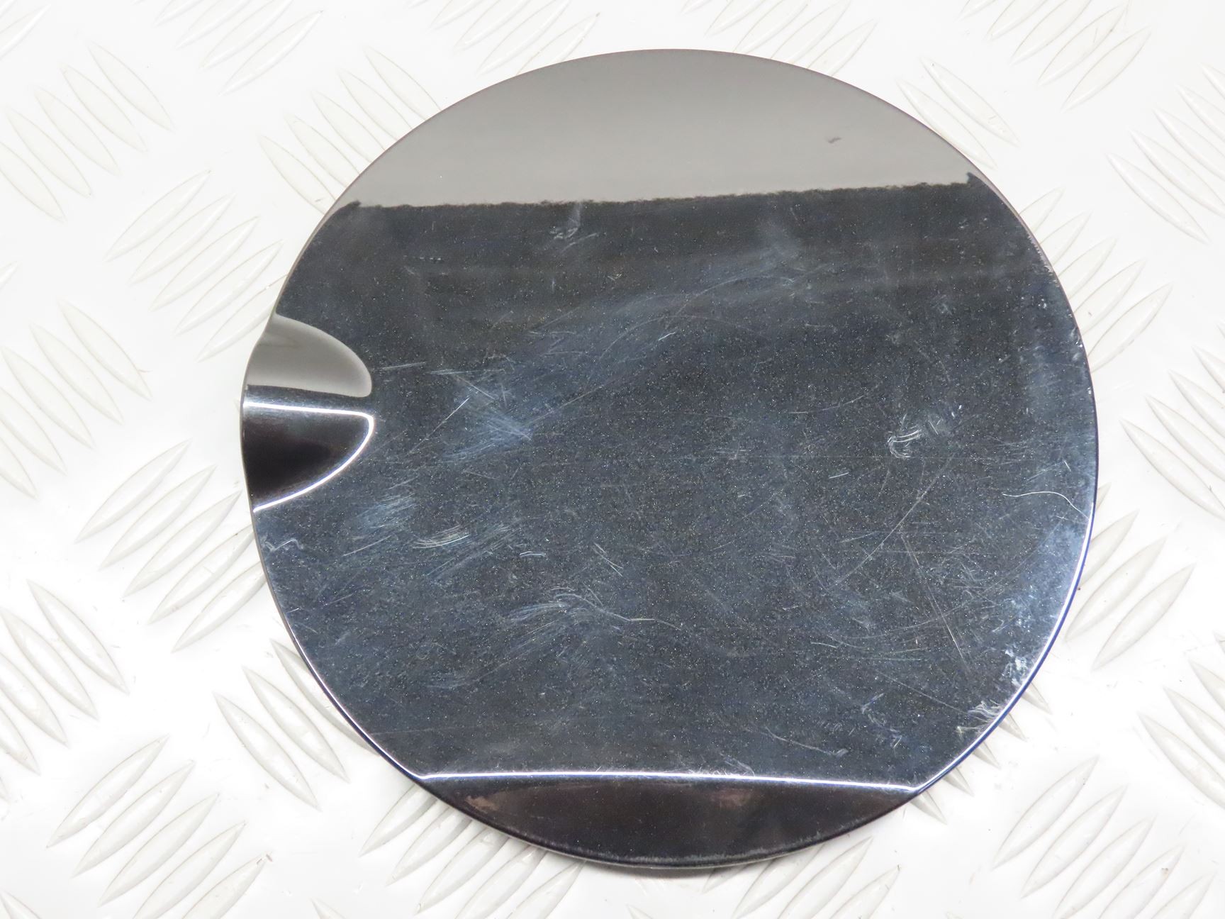 PORTILLON CARBURANT AILE ARD