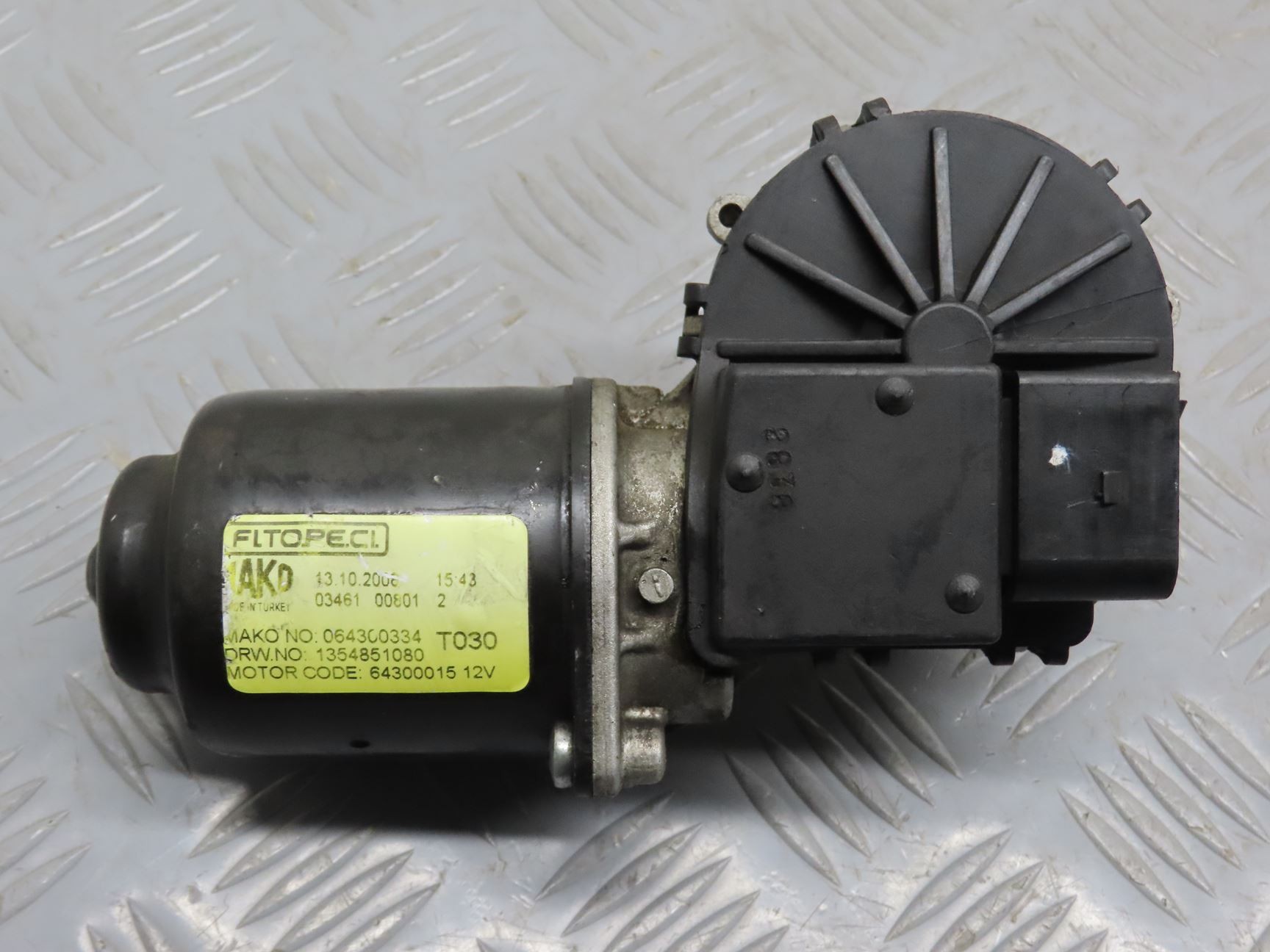 MOTEUR ESSUIE-GLACE AV