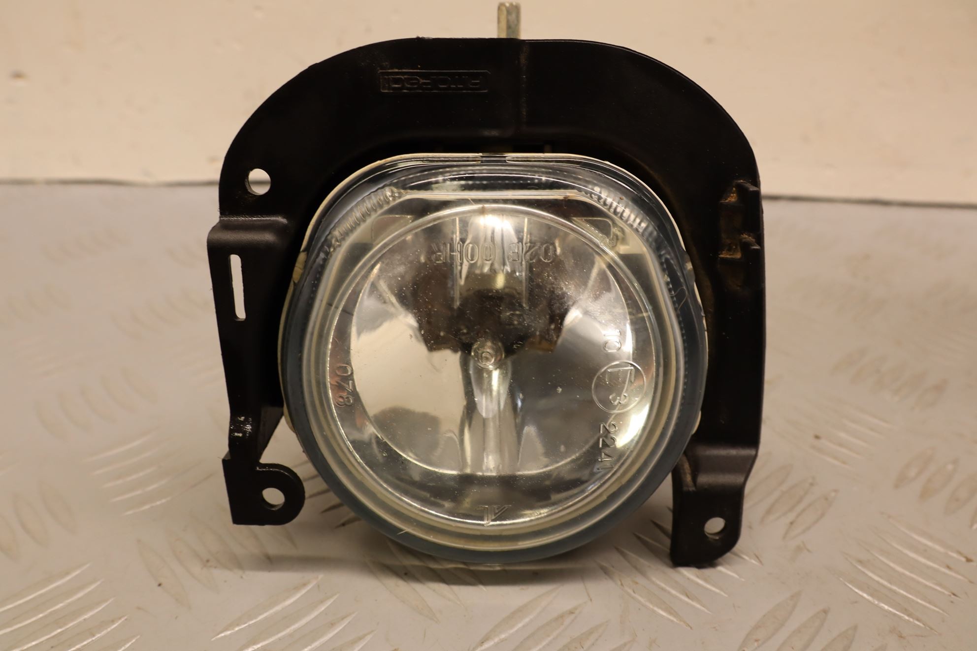 PHARE ANTIBROUILLARD AVD