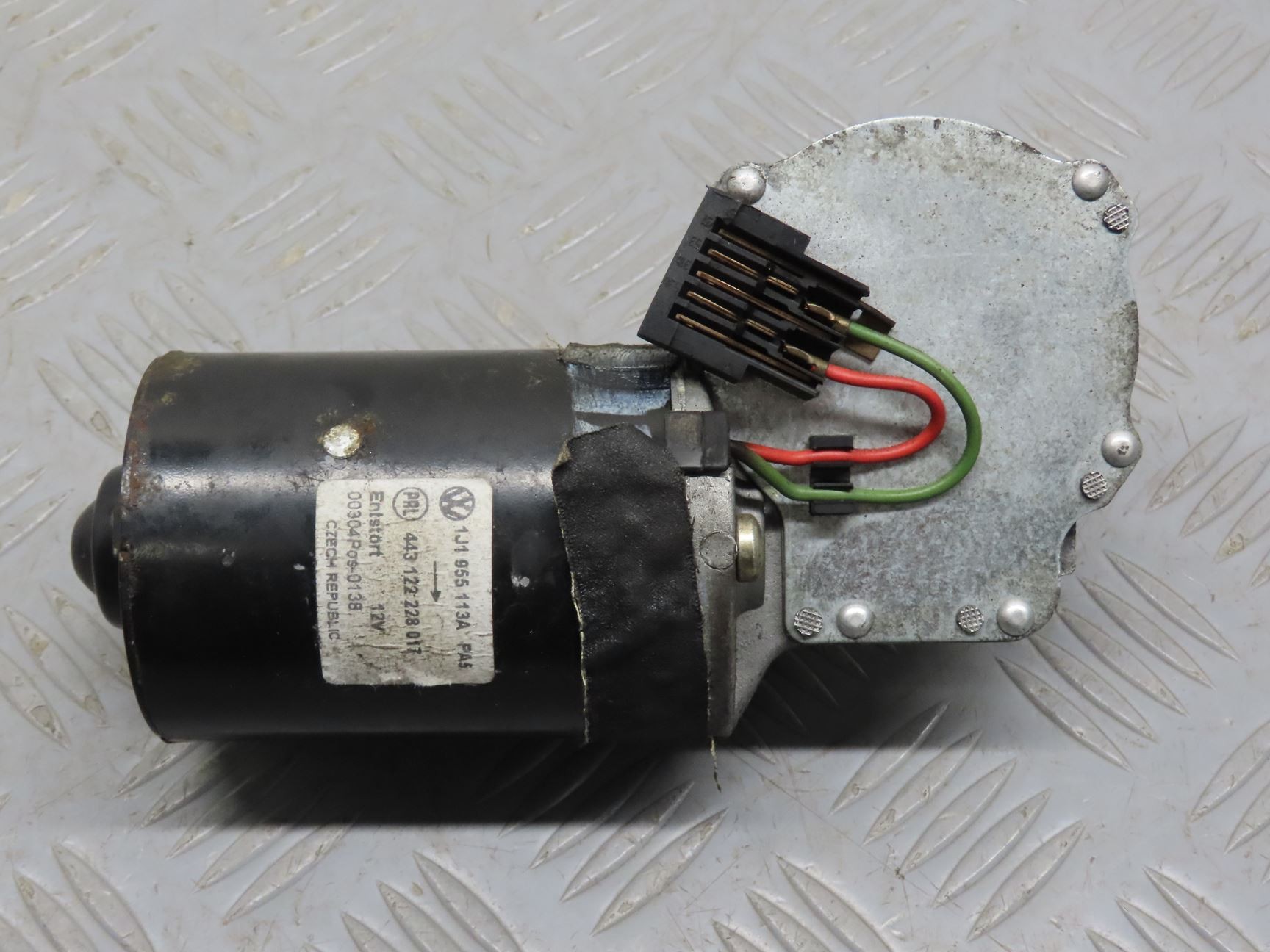 MOTEUR ESSUIE-GLACE AV