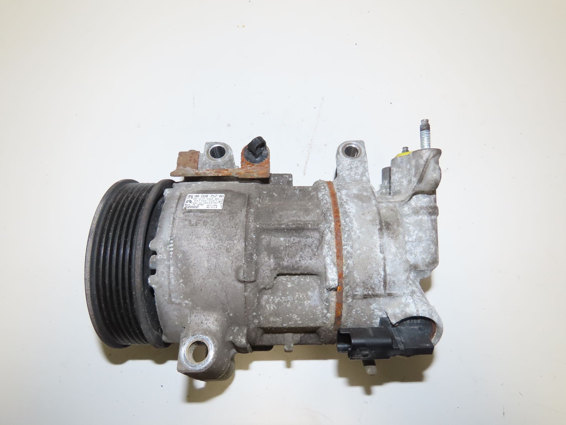 COMPRESSEUR AIR CONDITIONNE