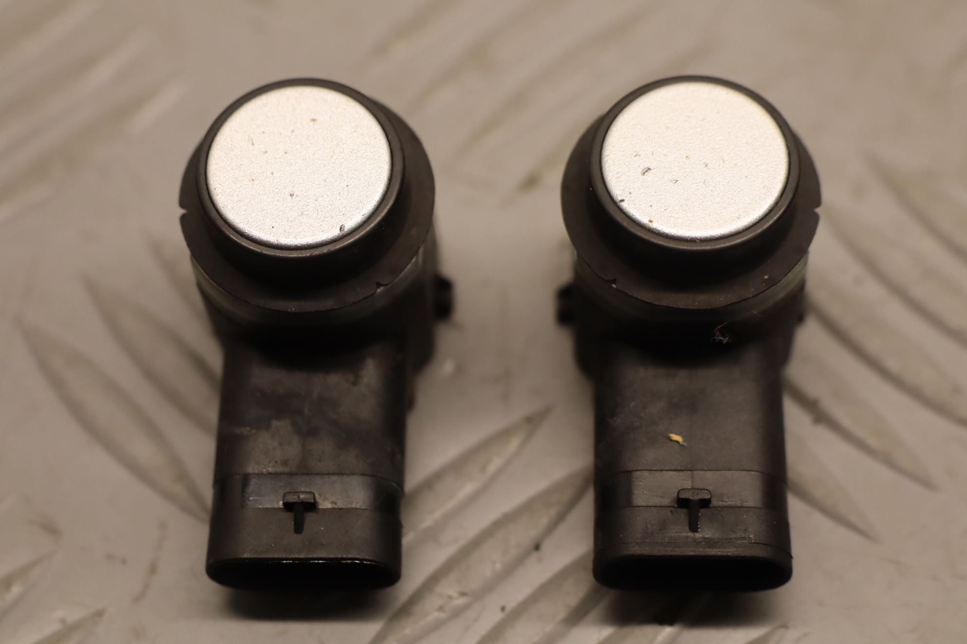 CAPTEUR AIDE STATIONNEMENT AV