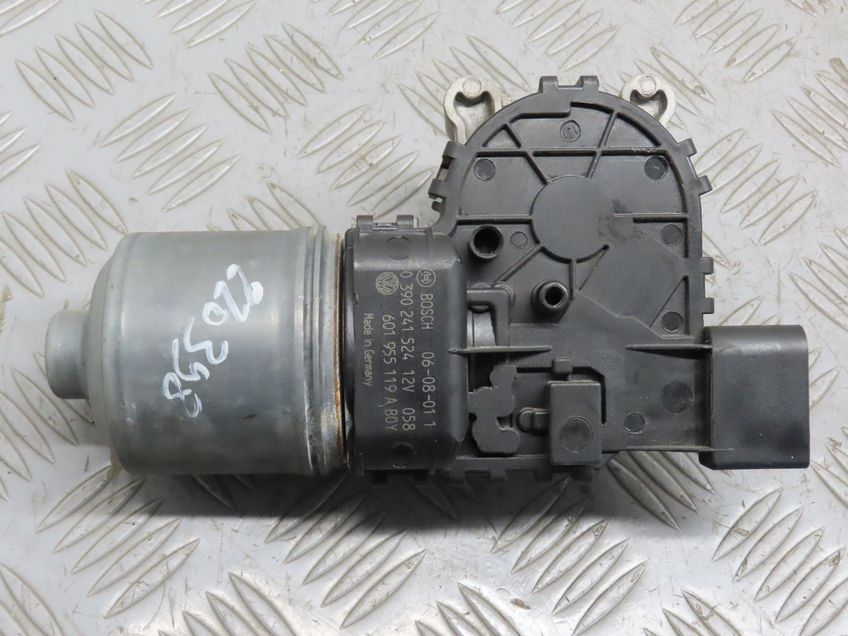 MOTEUR ESSUIE-GLACE AV