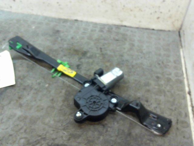 MECANISME+MOTEUR LEVE-GLACE AVG