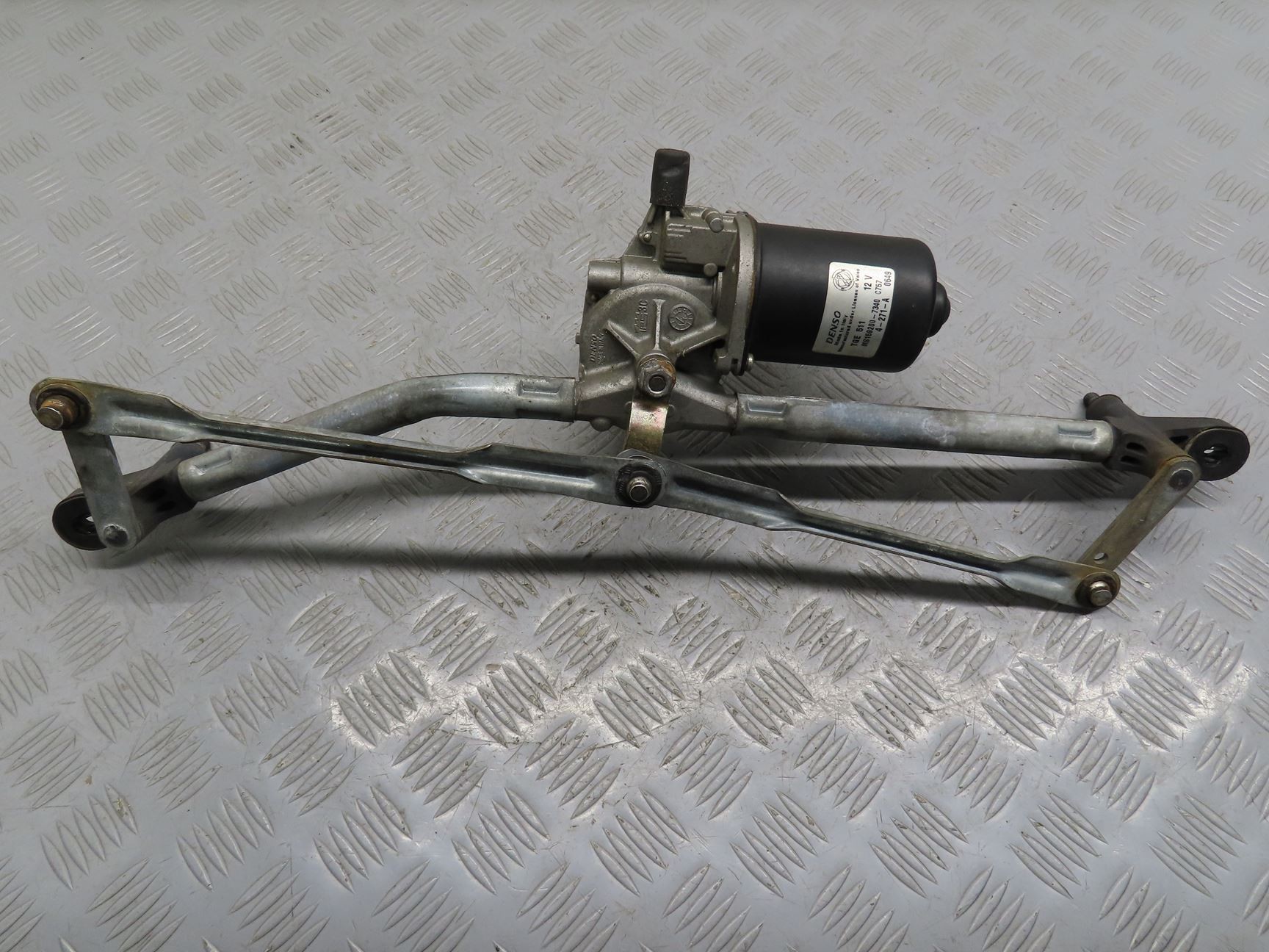 MOTEUR ESSUIE-GLACE AV