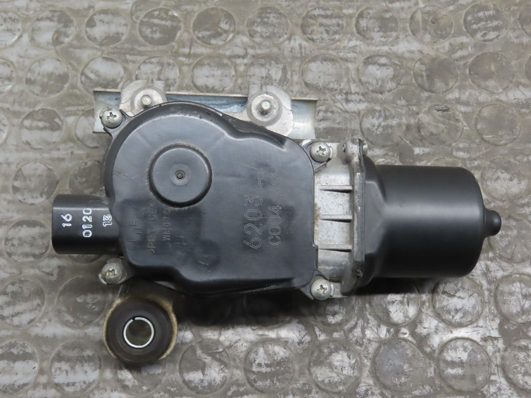 MOTEUR ESSUIE-GLACE AV