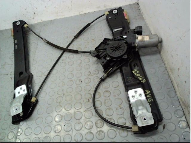 MECANISME+MOTEUR LEVE-GLACE AVG