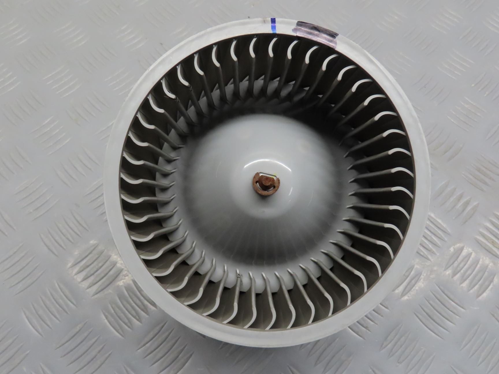 VENTILATEUR DE CHAUFFAGE