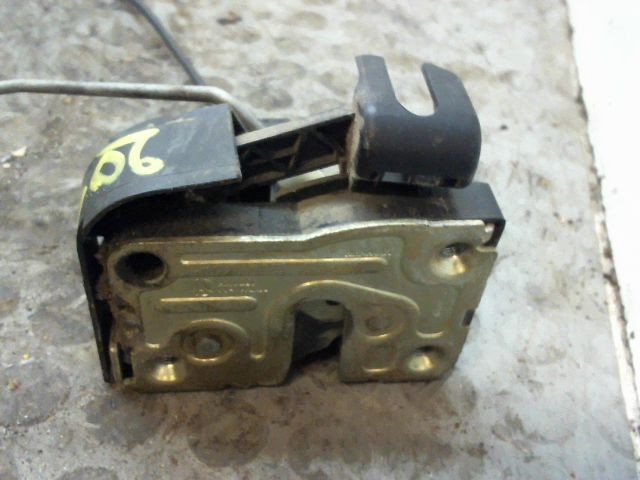SERRURE PORTE AVD