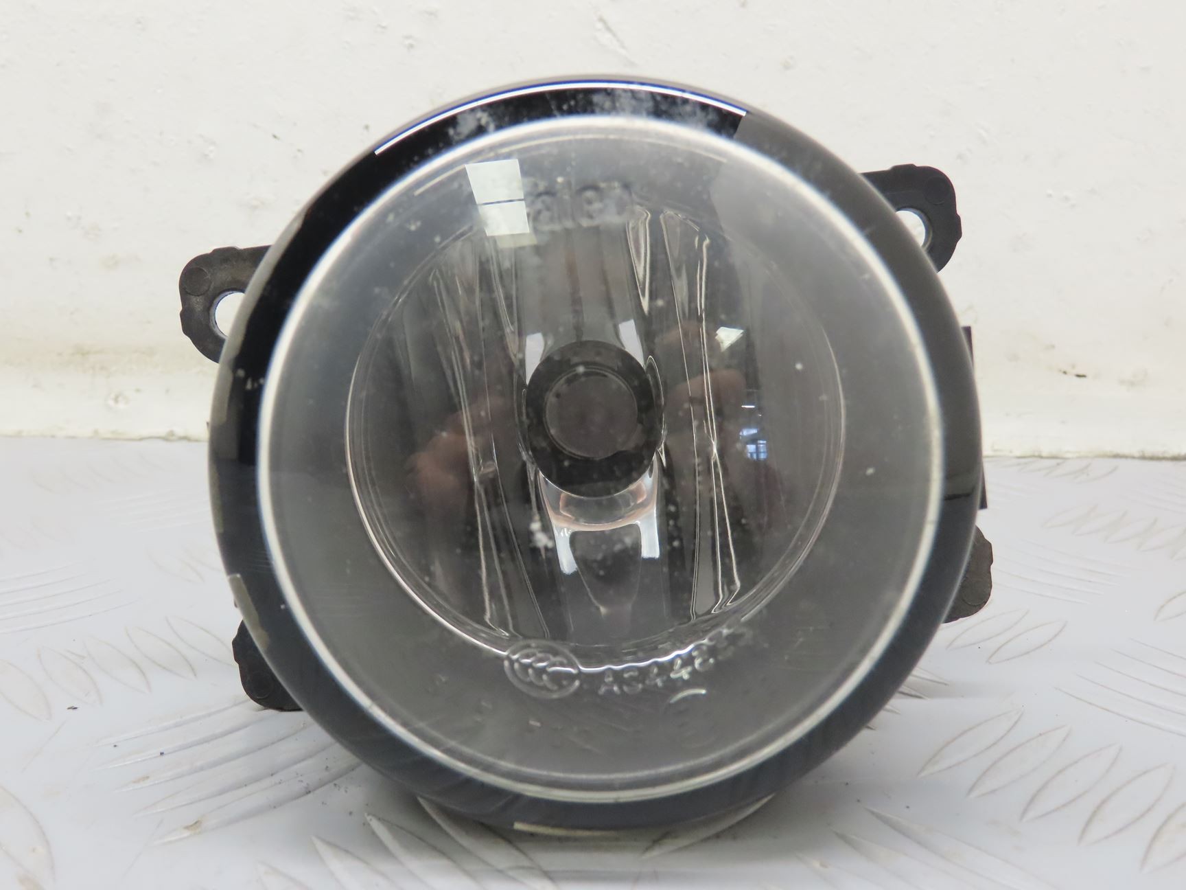 PHARE ANTIBROUILLARD AVD