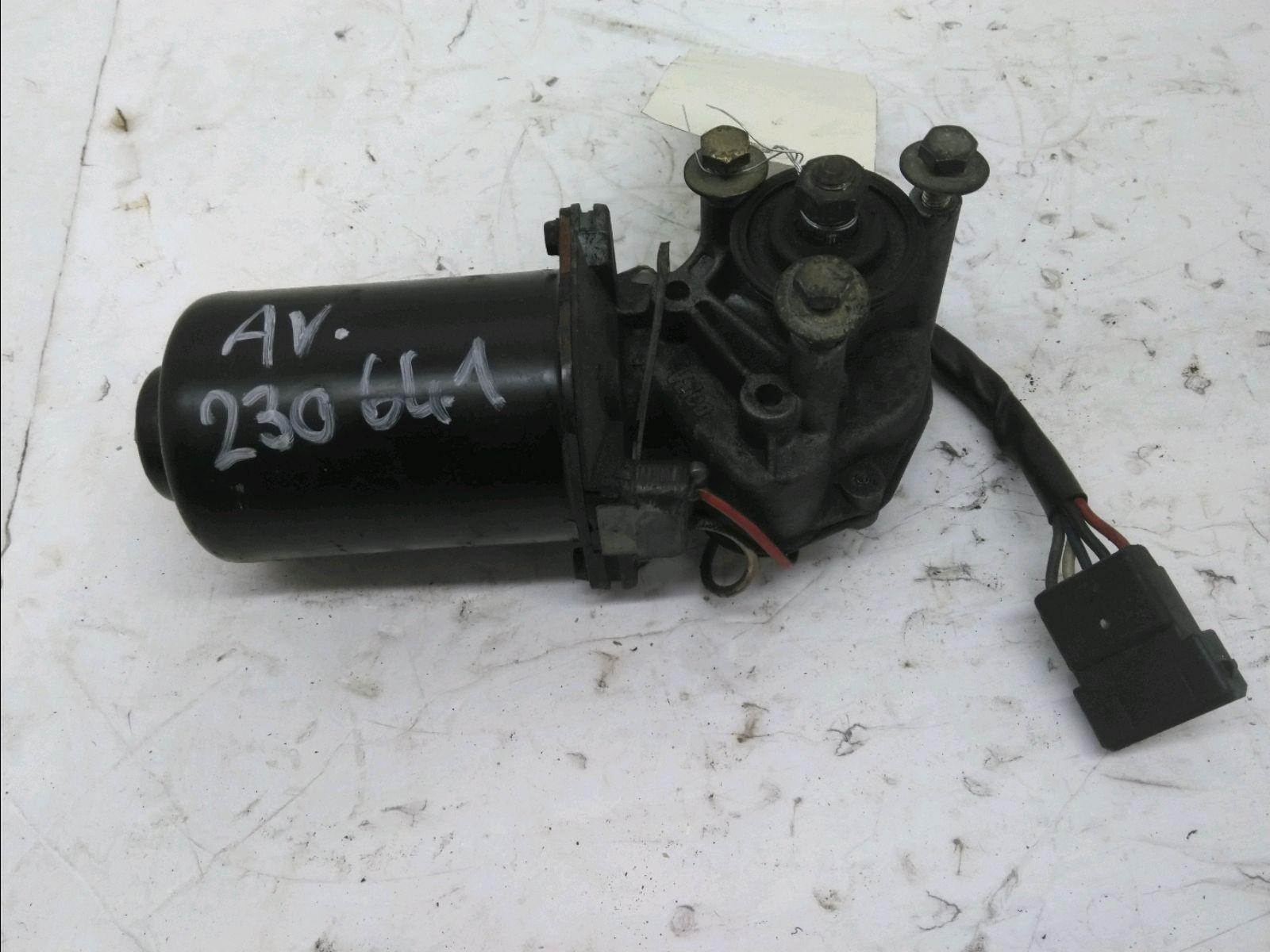 MOTEUR ESSUIE-GLACE AV