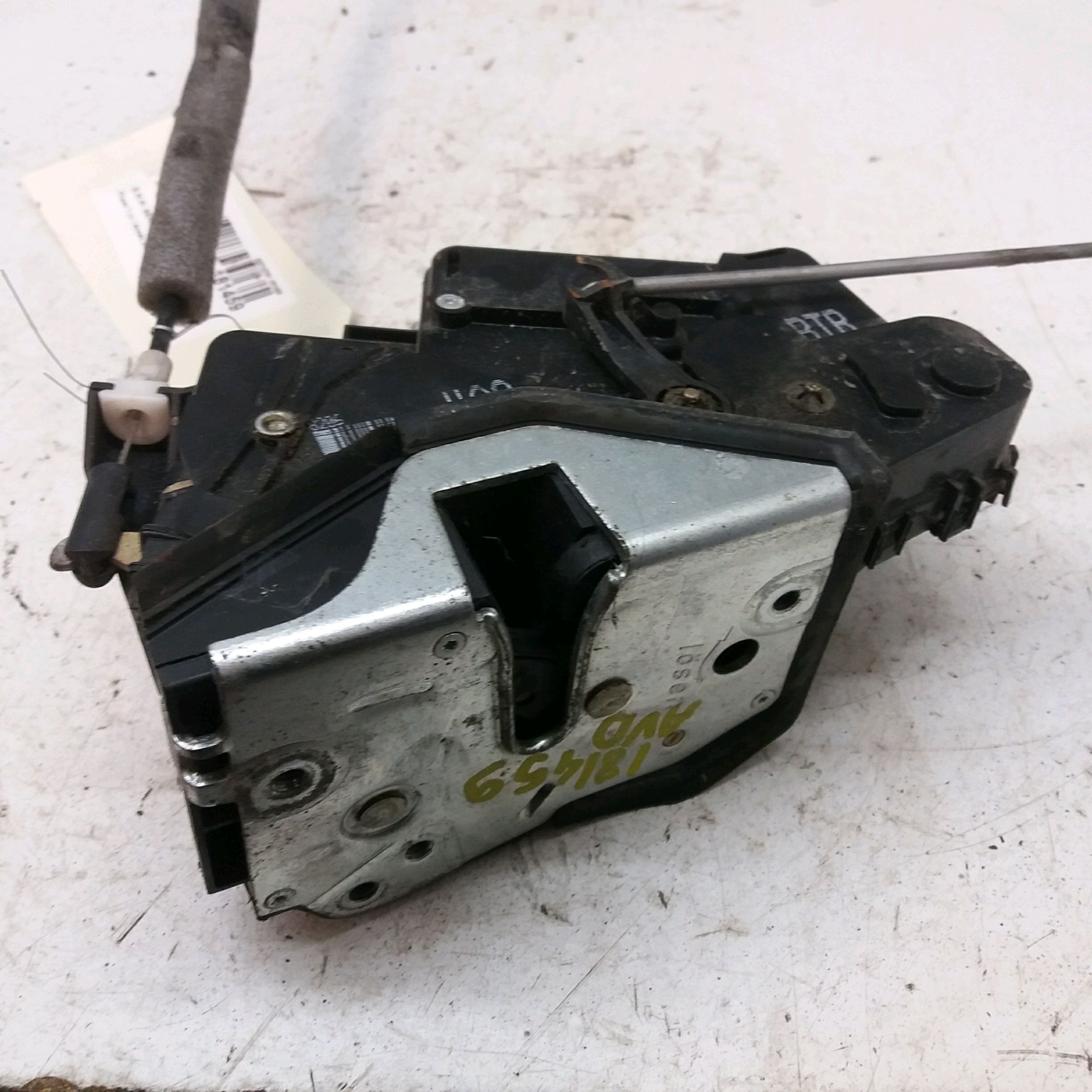 SERRURE PORTE AVD