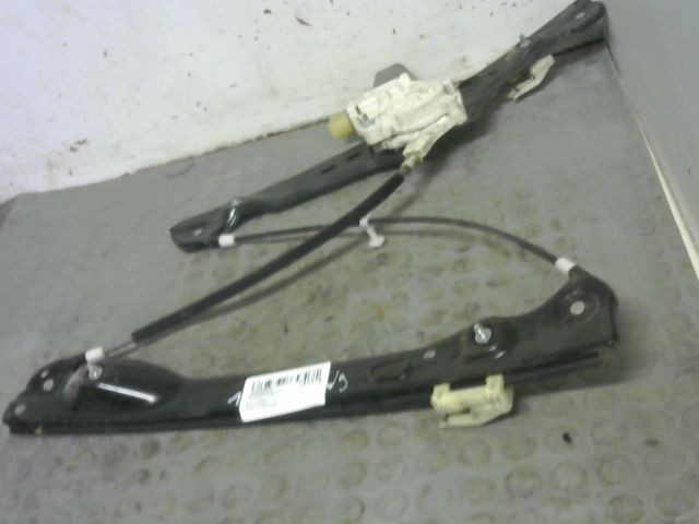 MECANISME+MOTEUR LEVE-GLACE AVG