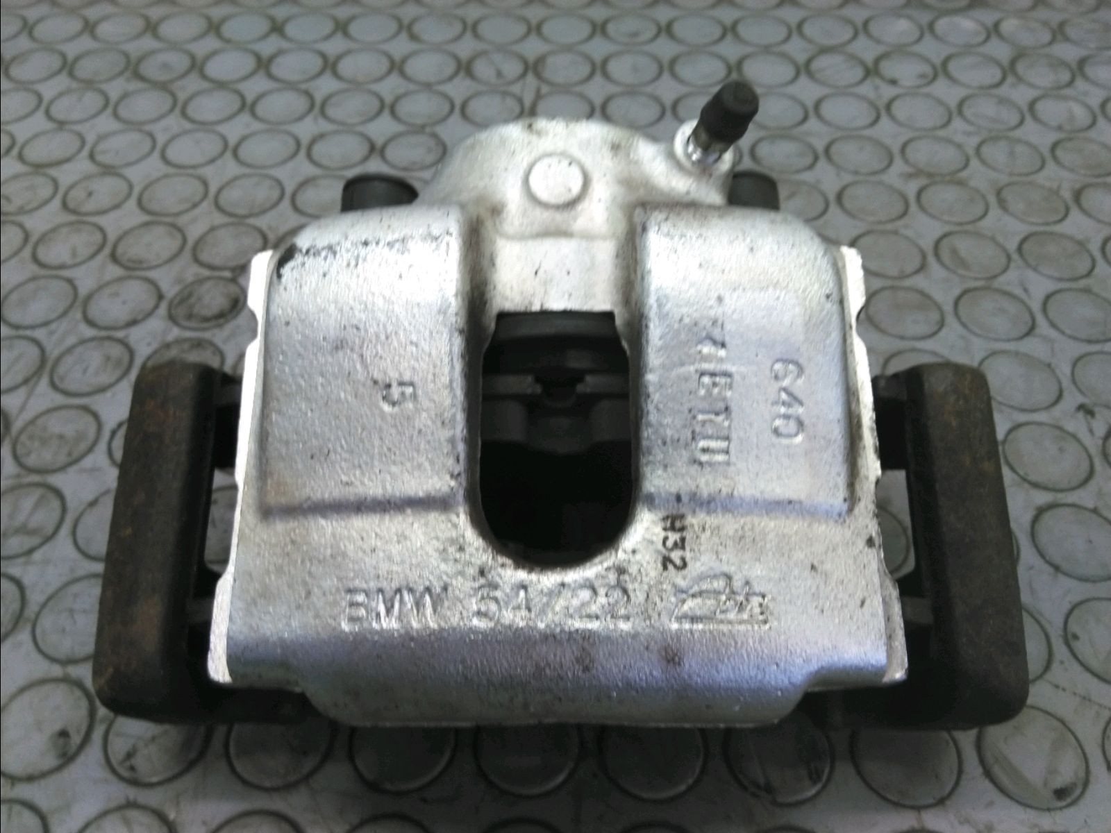 ETRIER DE FREIN AVD