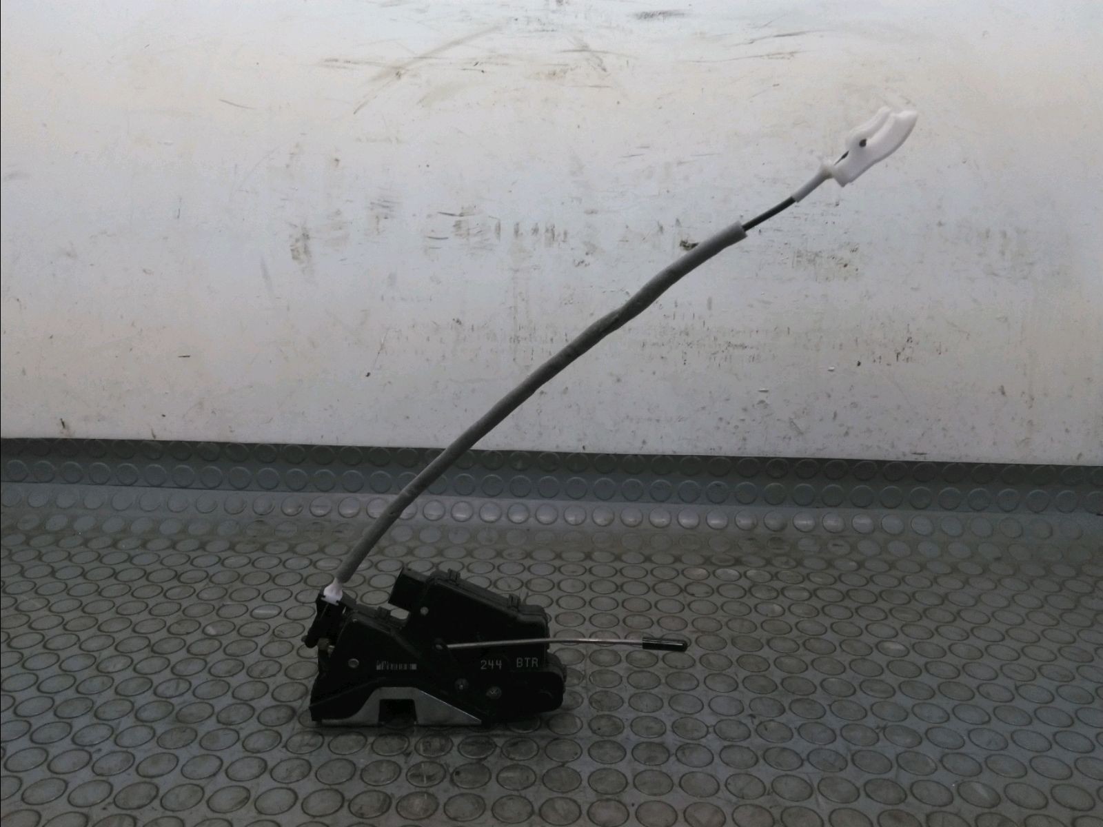 SERRURE PORTE AVD