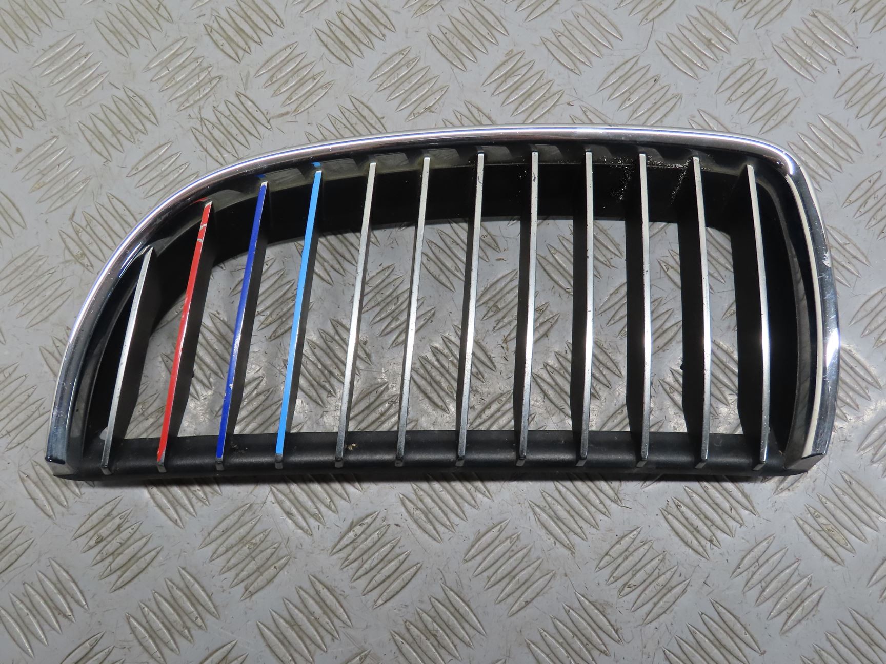 GRILLE CALANDRE G