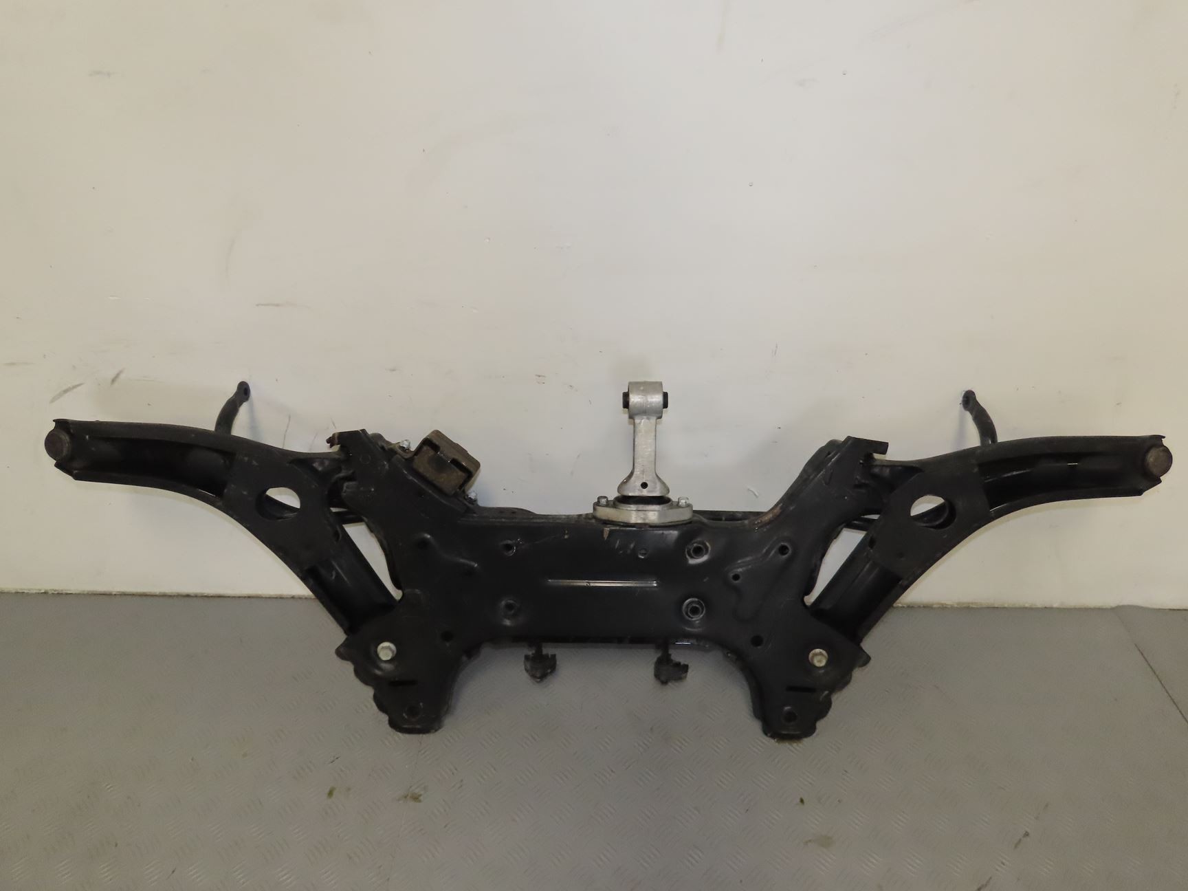 BERCEAU MOTEUR AV
