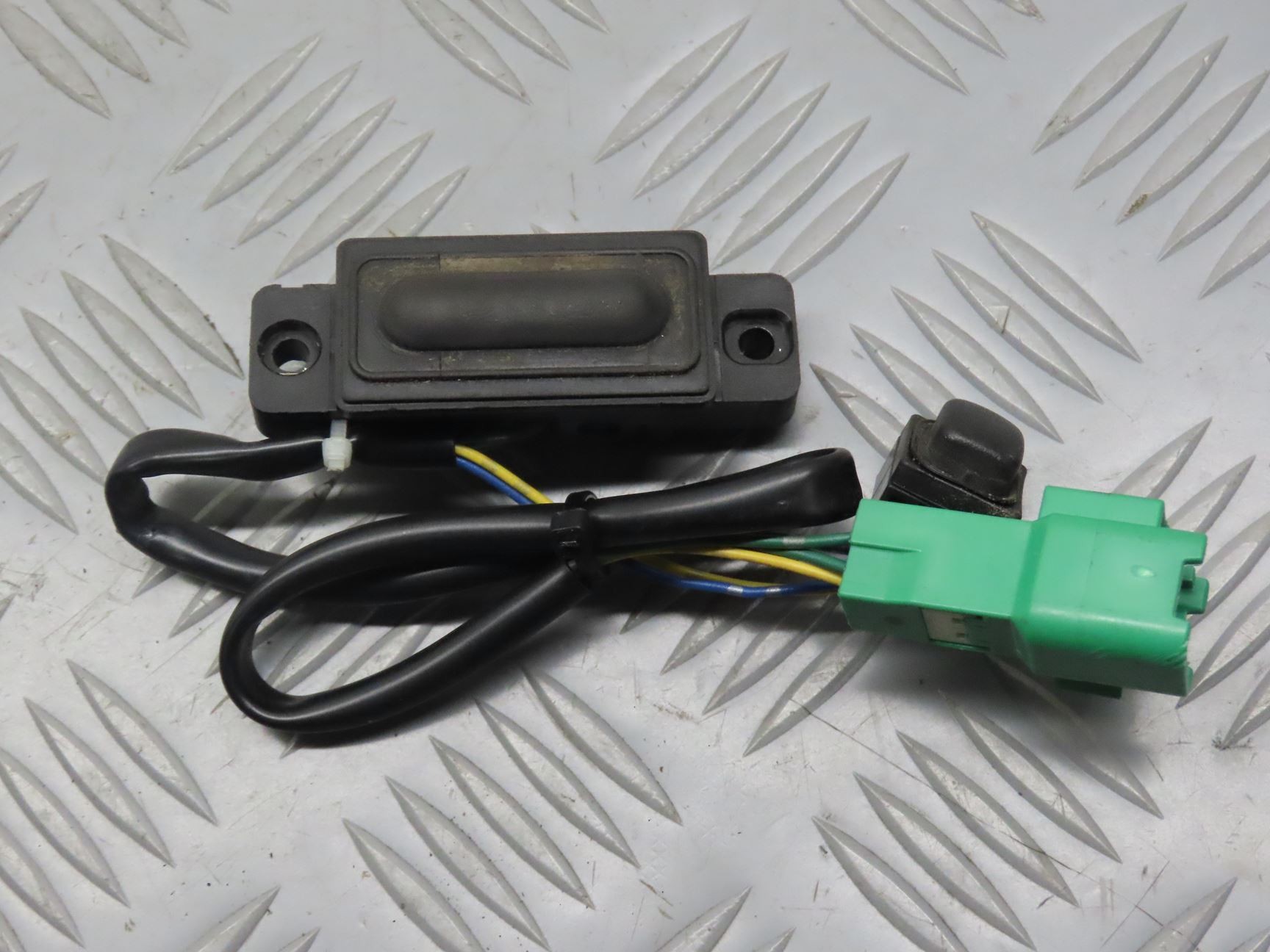 ACTIONNEUR SERRURE HAYON 