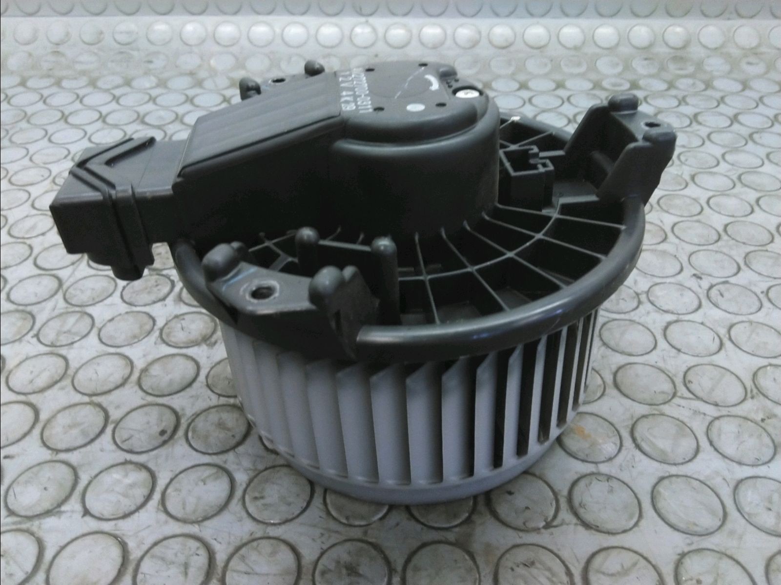 VENTILATEUR DE CHAUFFAGE