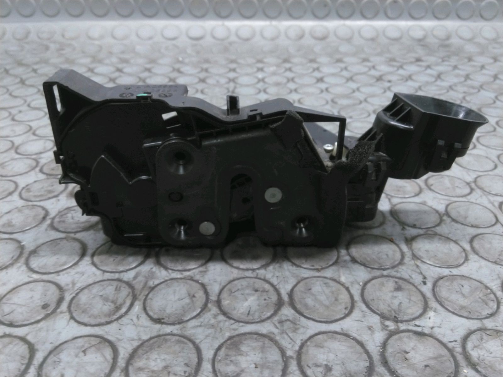 SERRURE PORTE AVG