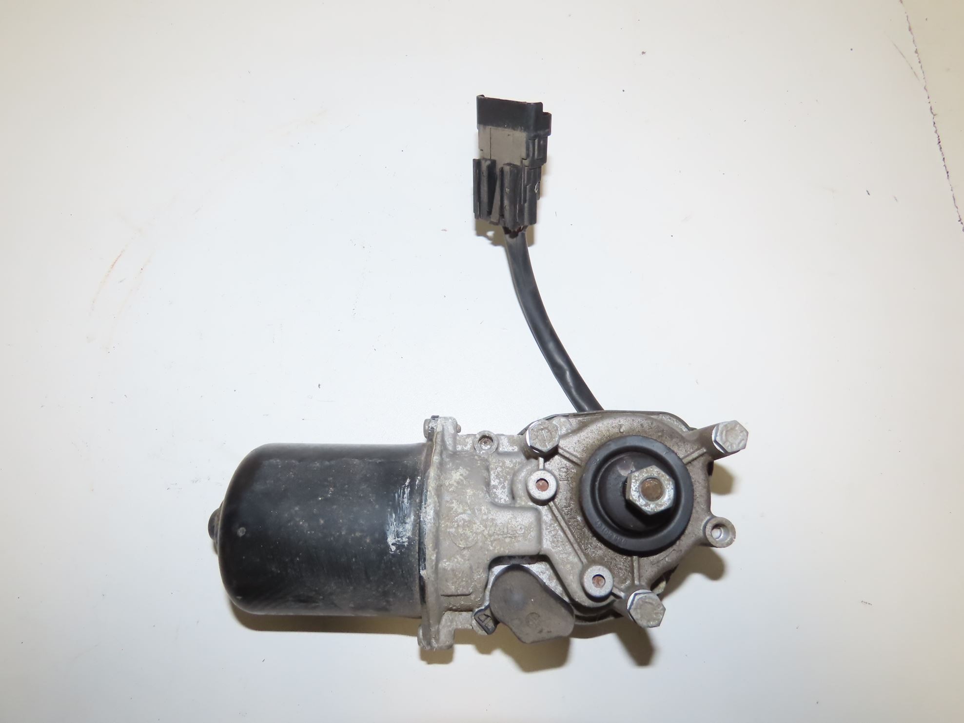 MOTEUR ESSUIE-GLACE AV