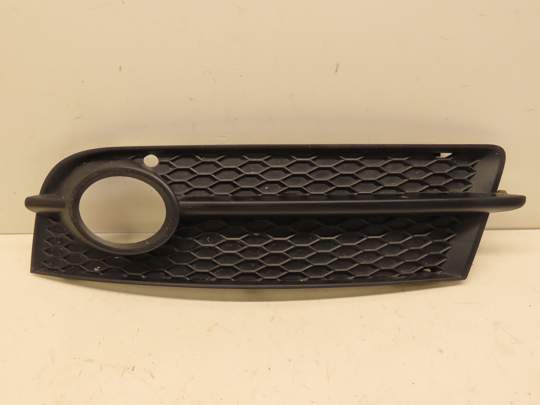 GRILLE G PARE-CHOC AV