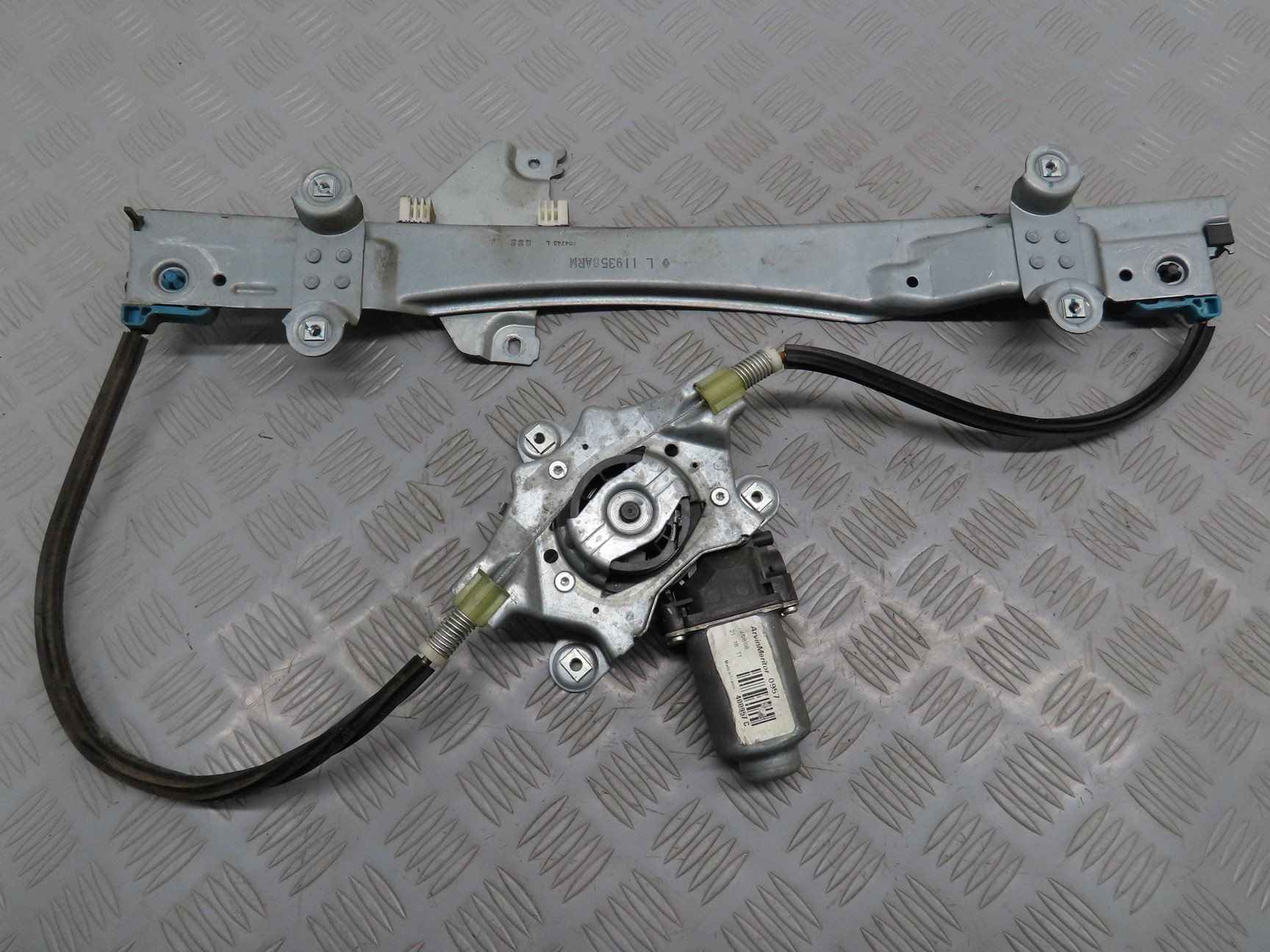 MECANISME+MOTEUR LEVE-GLACE AVG