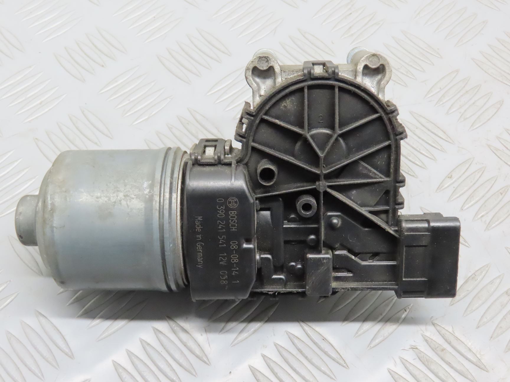 MOTEUR ESSUIE-GLACE AV