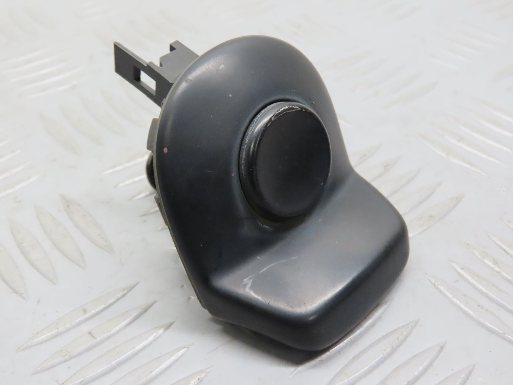 ACTIONNEUR SERRURE HAYON 