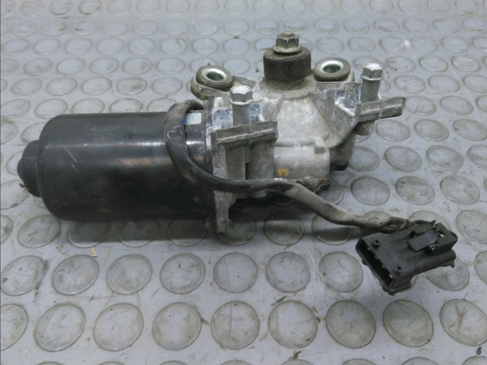 MOTEUR ESSUIE-GLACE AV