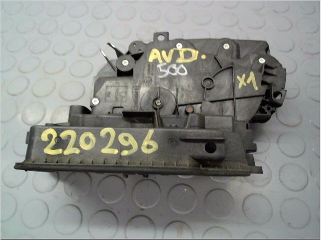 SERRURE PORTE AVD