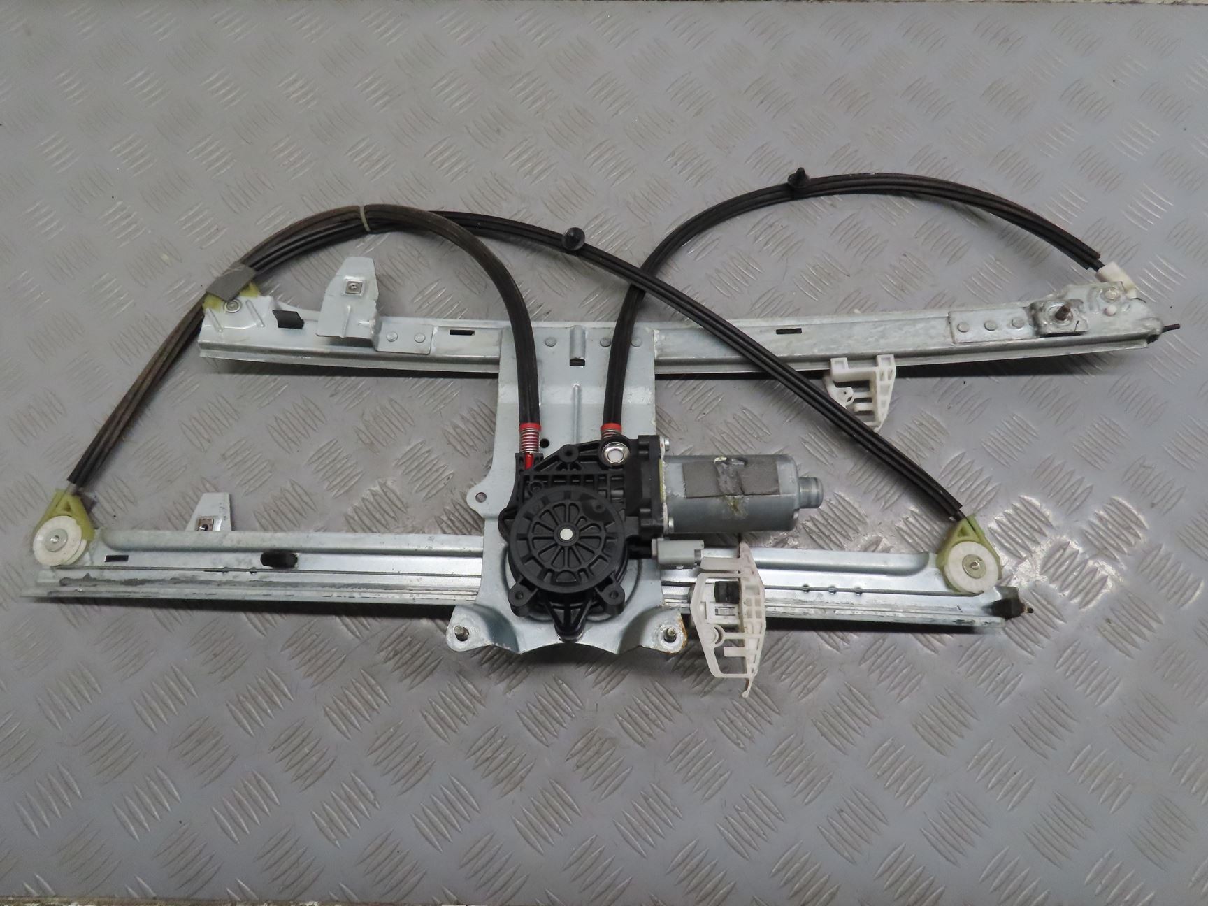 MECANISME+MOTEUR LEVE-GLACE AVD