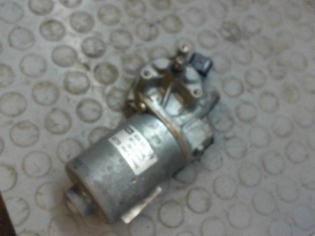 MOTEUR ESSUIE-GLACE AV
