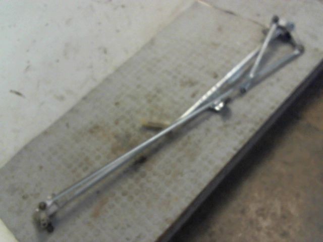 MECANISME ESSUIE-GLACE AV