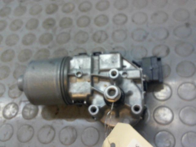 MOTEUR ESSUIE-GLACE AV