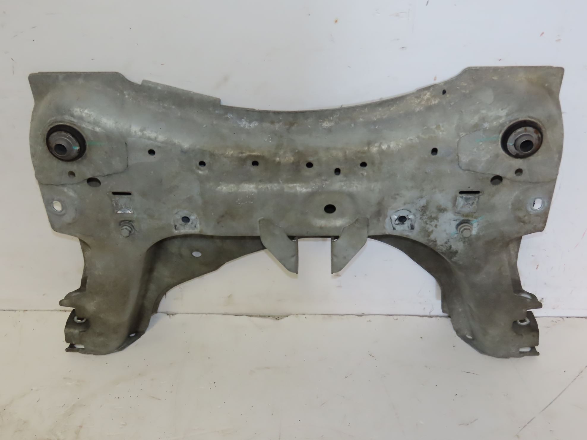 BERCEAU MOTEUR AV
