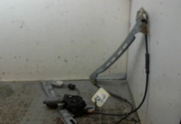 MECANISME+MOTEUR LEVE-GLACE AVG