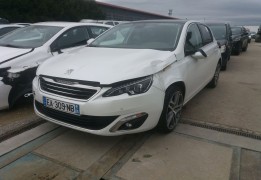 PEUGEOT 308 II