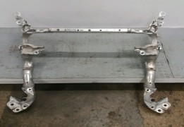 BERCEAU MOTEUR AV