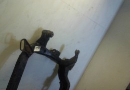BERCEAU MOTEUR AV