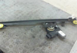 MECANISME+MOTEUR LEVE-GLACE AVD