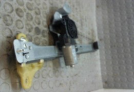 MECANISME+MOTEUR LEVE-GLACE AVG