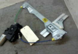 MECANISME+MOTEUR LEVE-GLACE AVD