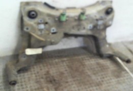 BERCEAU MOTEUR AV