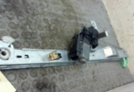MECANISME+MOTEUR LEVE-GLACE AVD