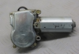 MOTEUR ESSUIE-GLACE AR