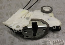 SERRURE PORTE AVD